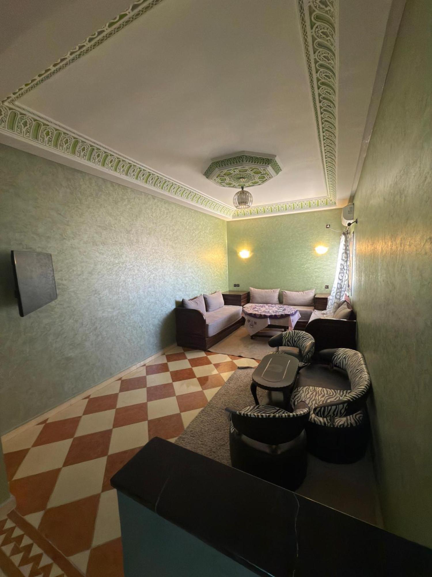 Résidence dikre Uarzazate Habitación foto